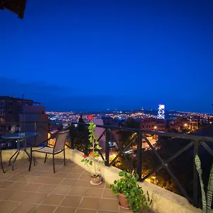 2* Pensjonat Terrace House