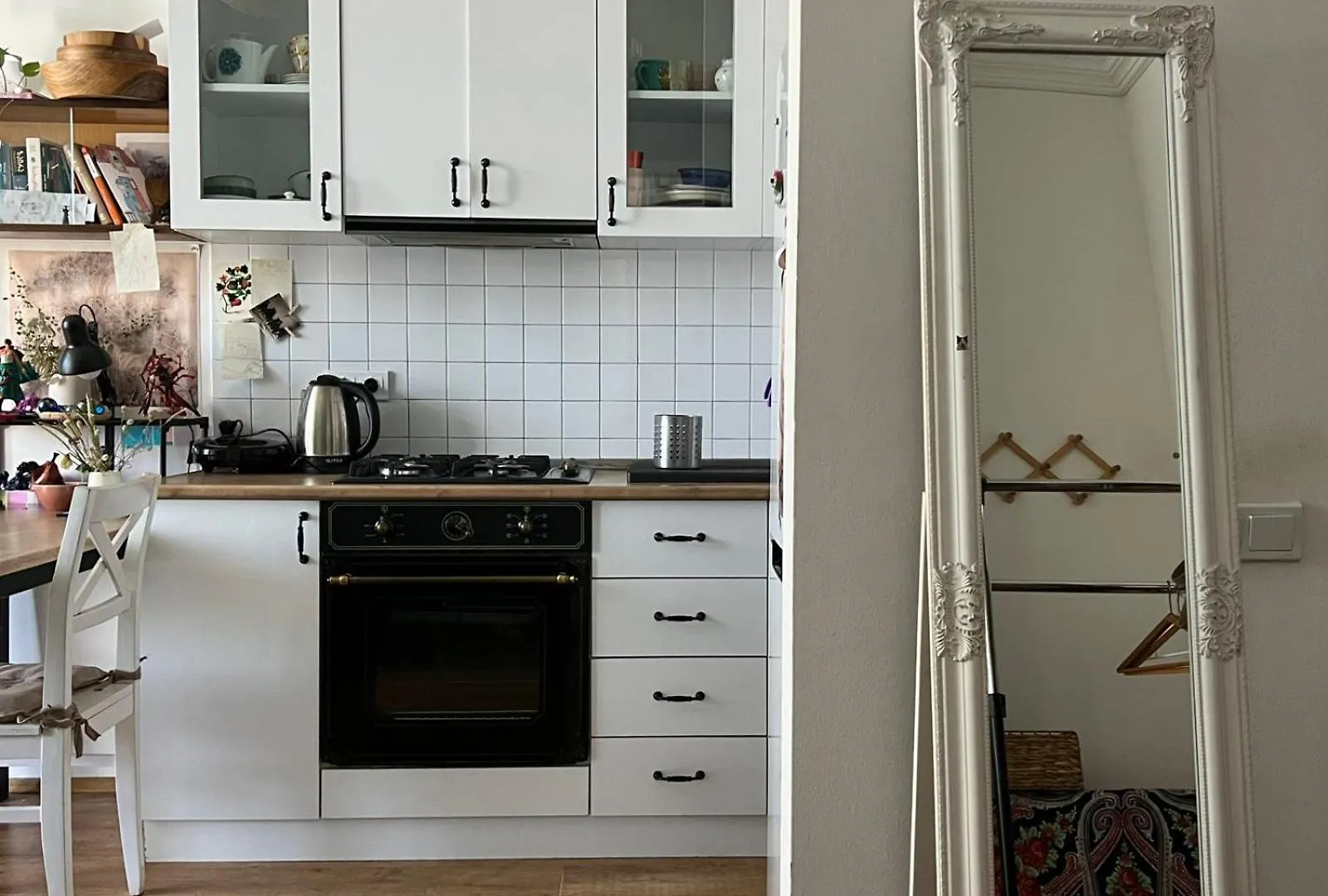 Contactos de The Round Garden Flat